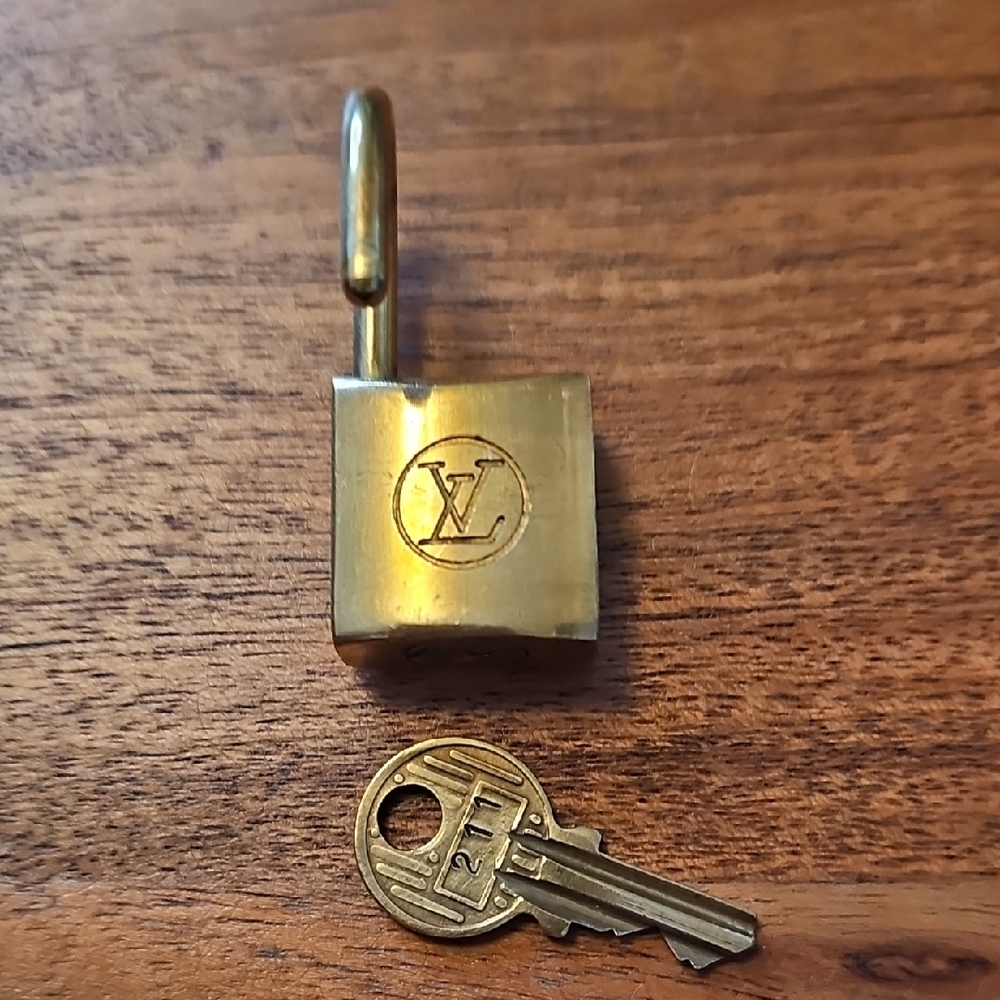 Louis Vuitton Gold Lock and Key Set #211